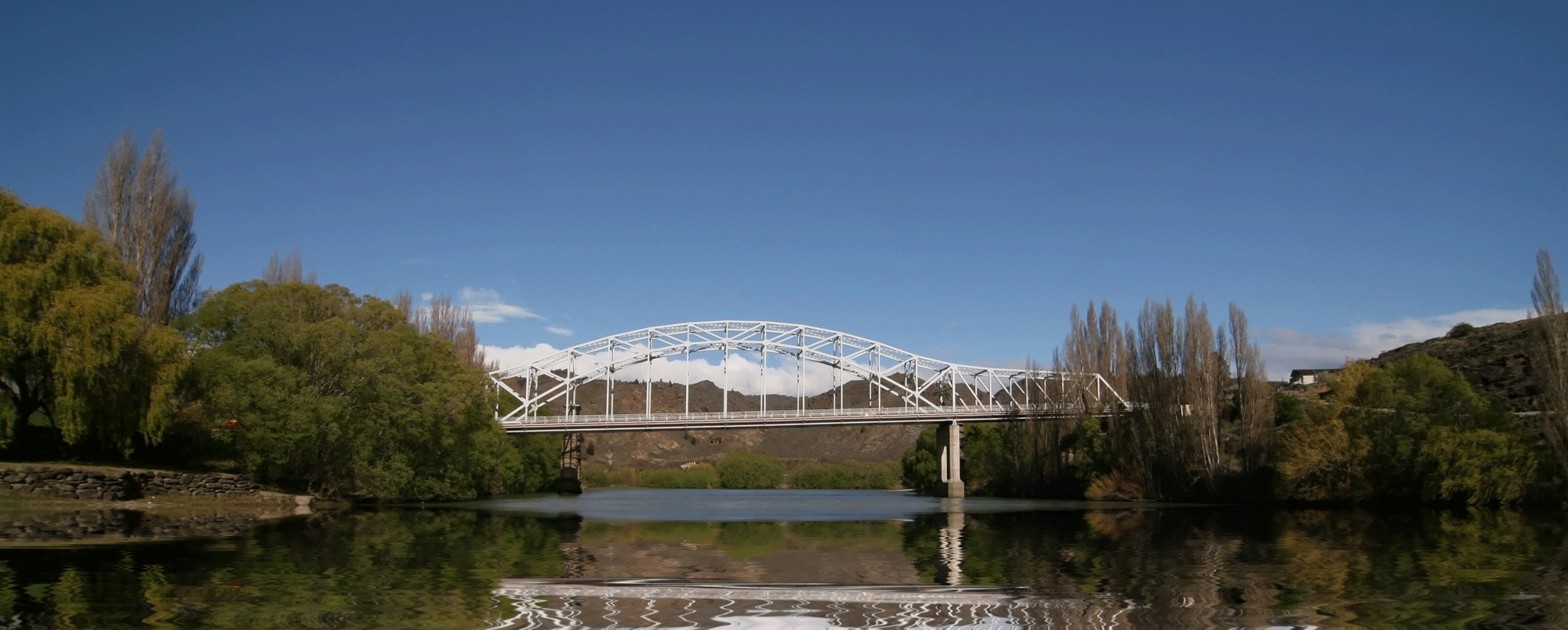 image the the Alexandra bridge Central Otago